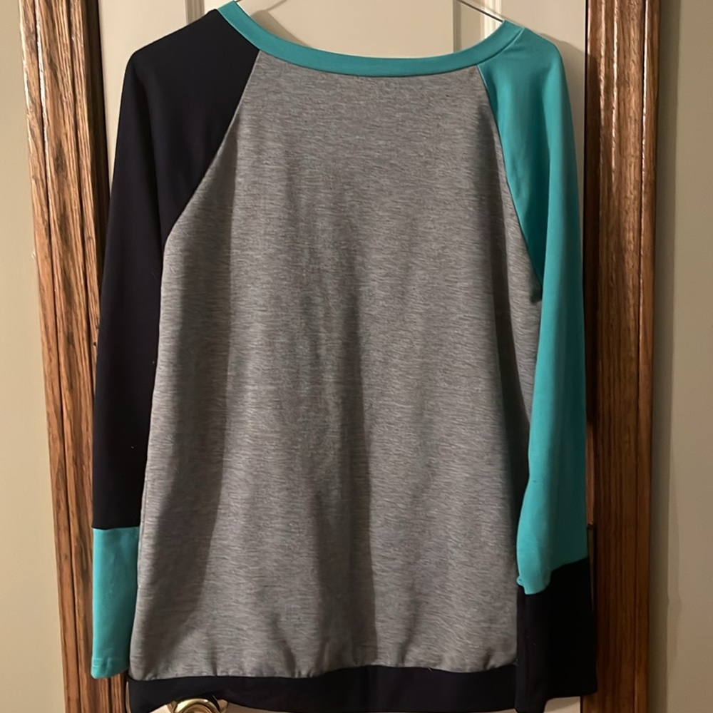 WOMAN’S TOP - Picture 6 of 6